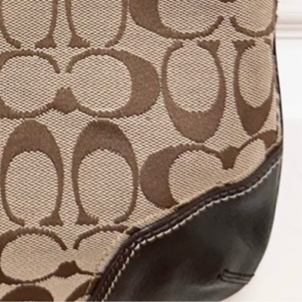 SOLD Coach Hamptons Signature Jacquard Hobo Brown Leather Brass Clasp - Picture 14 of 15
